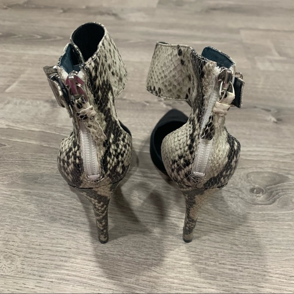Marc Fisher Black & Snakeskin Print Suede Ankle Strap Heels Shoes size 7.5 - Picture 2 of 7